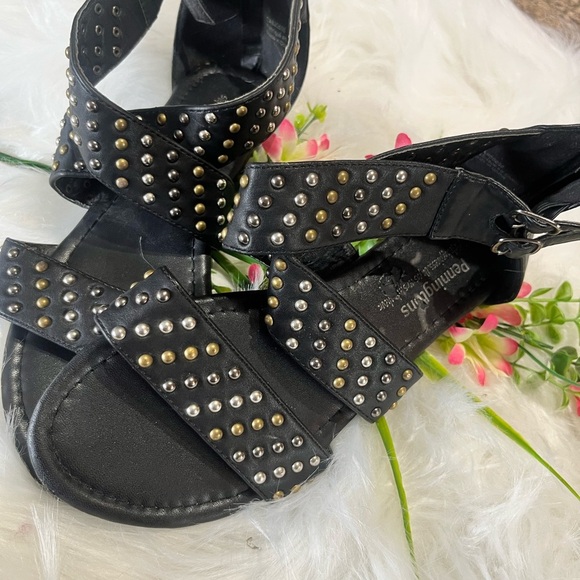 🖤 Penningtons Studded Gladiator Sandals - Size 8 🖤 - Picture 1 of 5